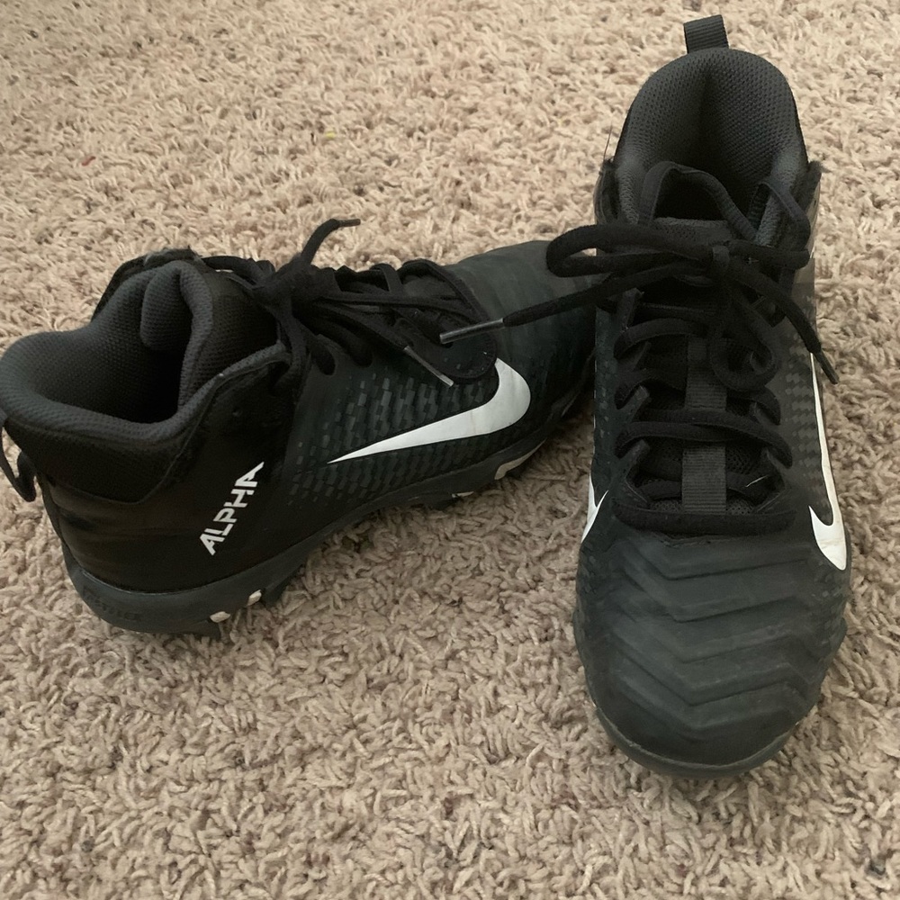 nike alpha football cleats youth